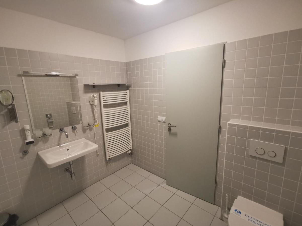Penzion U Zvonu Rychnov nad Kneznou Exterior foto